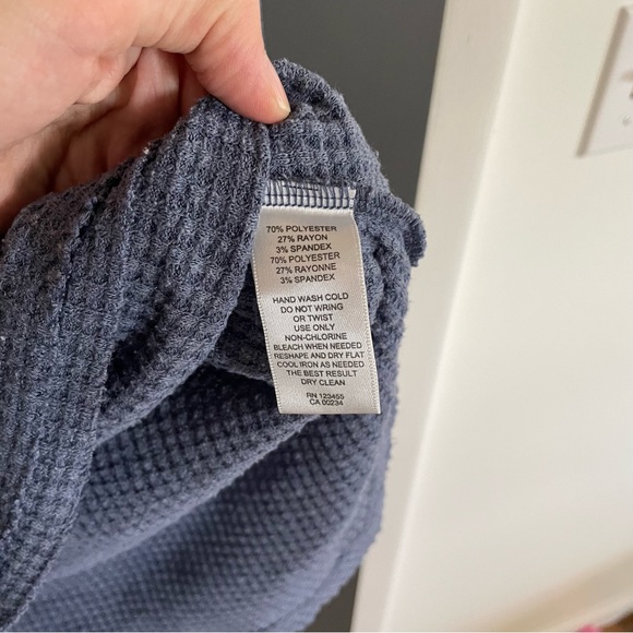 Waffle knit cowl neck sweater - Picture 4 of 5